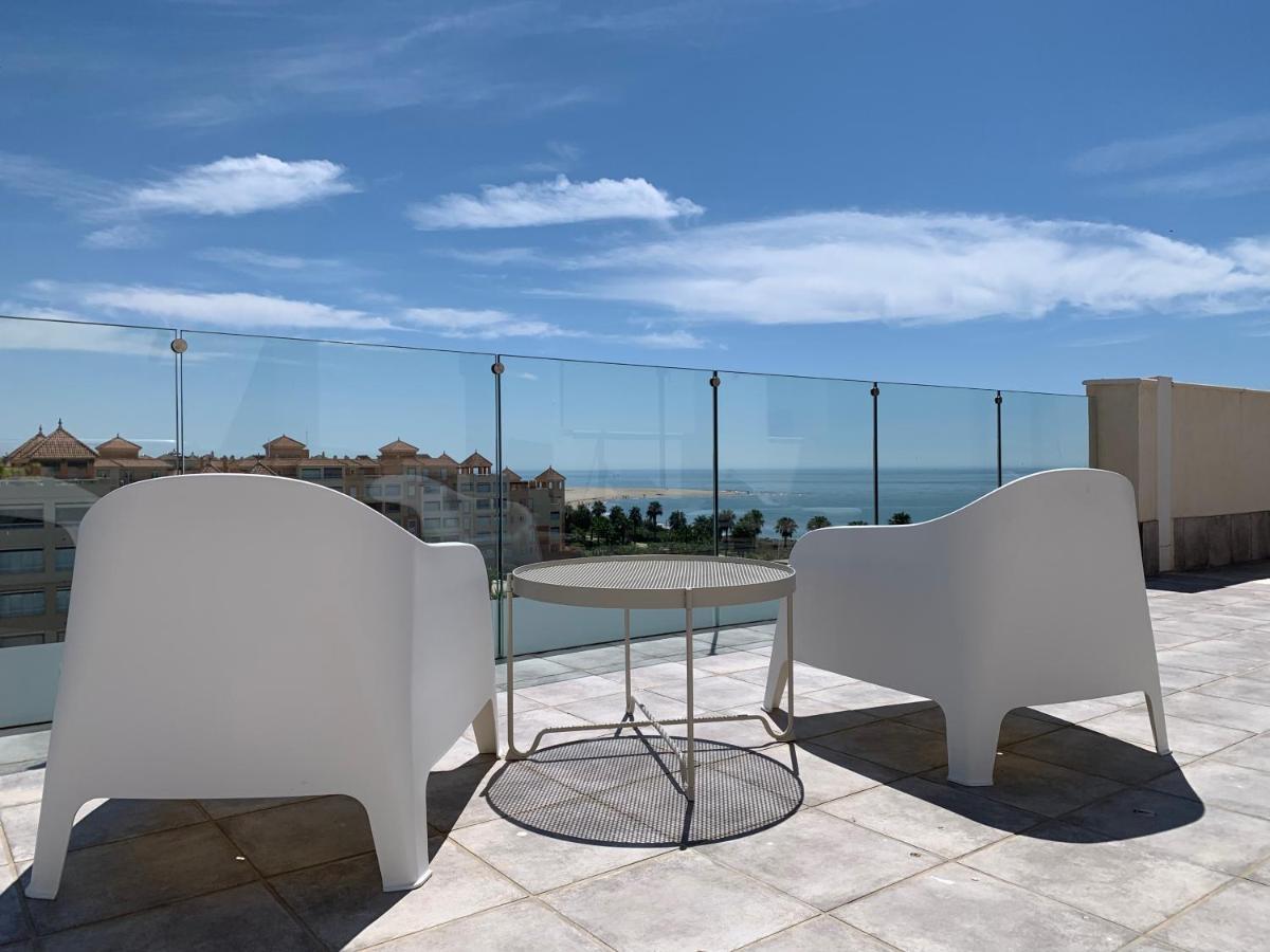 Apartmán Penthouse With Wide Terrace Next To The Ocean Huelva Exteriér fotografie