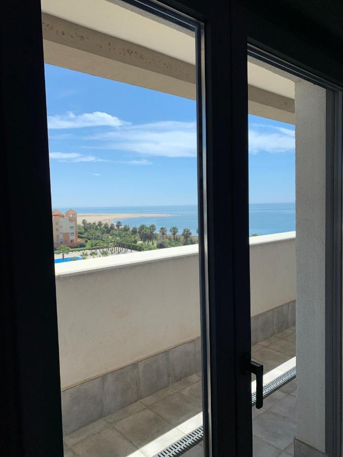 Apartmán Penthouse With Wide Terrace Next To The Ocean Huelva Exteriér fotografie