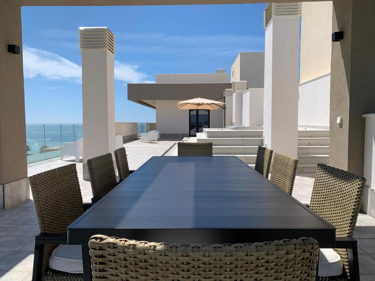 Apartmán Penthouse With Wide Terrace Next To The Ocean Huelva Exteriér fotografie