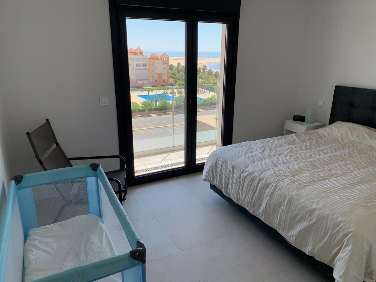 Apartmán Penthouse With Wide Terrace Next To The Ocean Huelva Exteriér fotografie